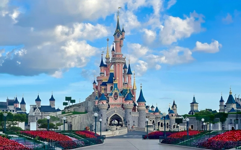15 October - 16 Days London Disneyland Europe Tour tour package